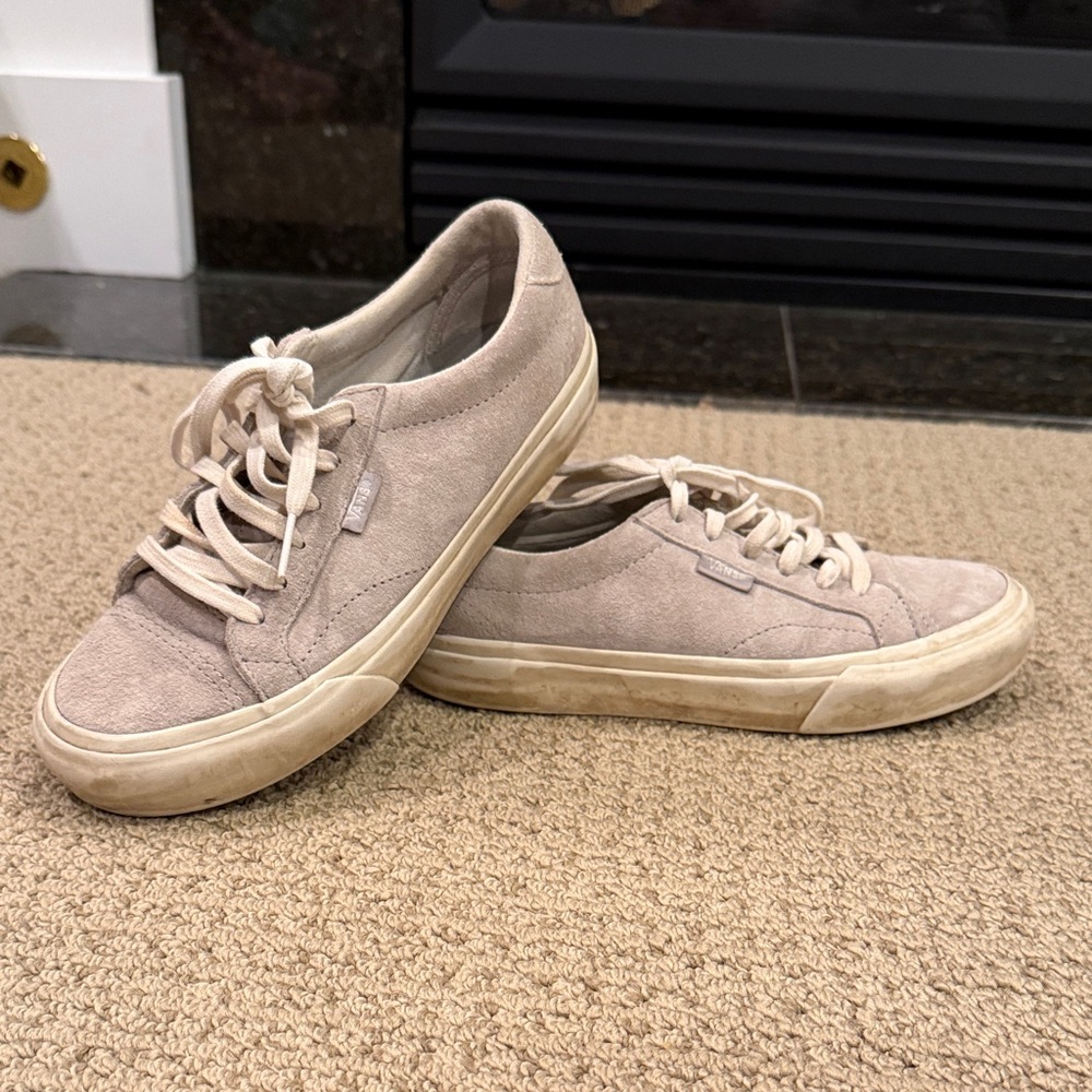 Vans Women's Light Gray Suede Sneakers